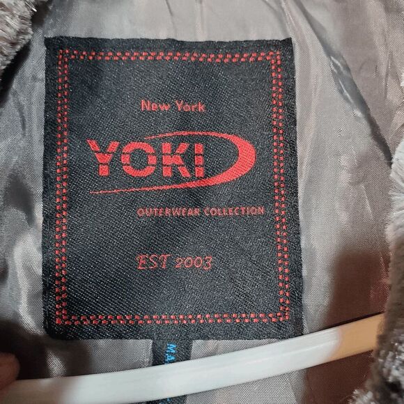 Yoki Faux Fur Vest in Gray and White - Picture 5 of 9